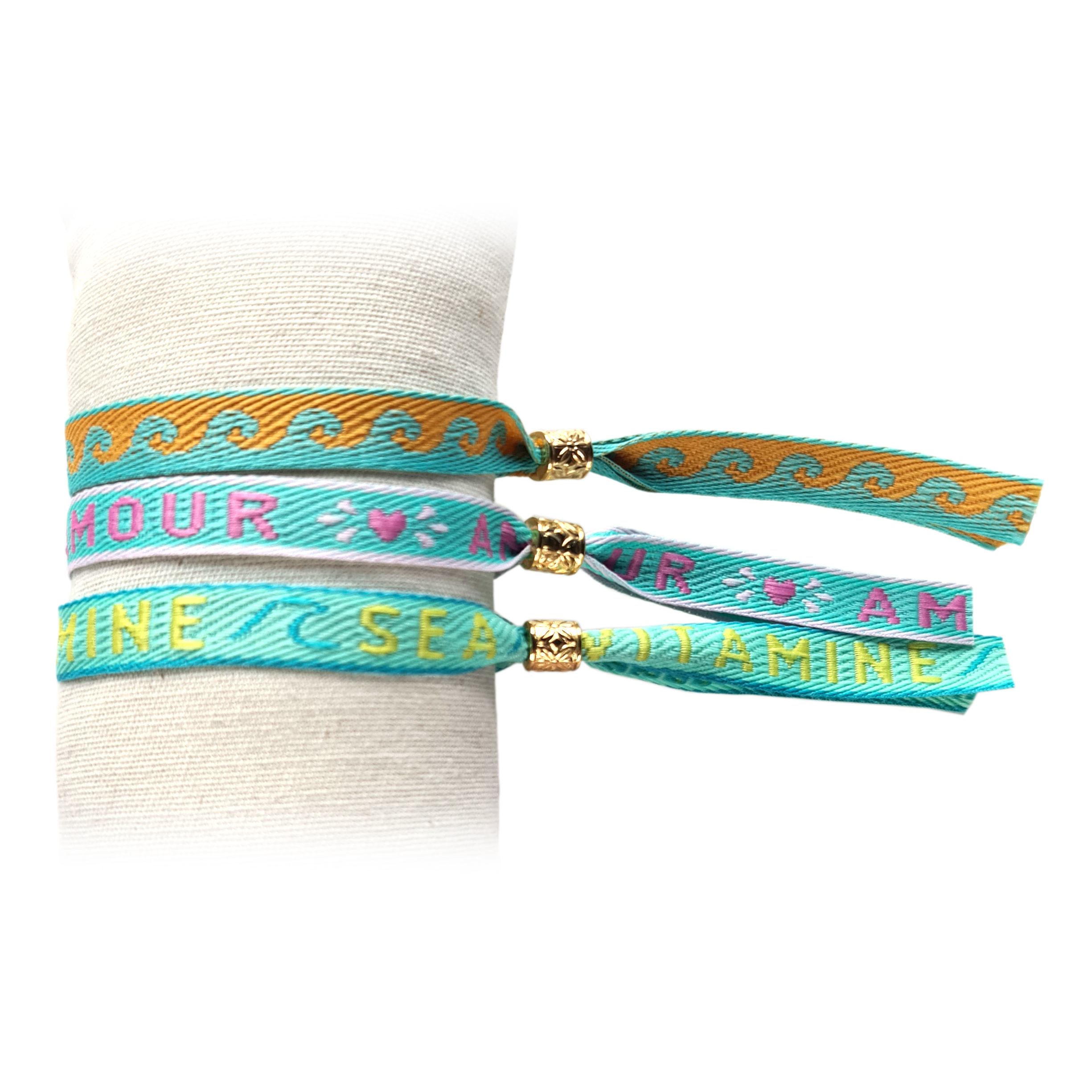 Principessa set van 3 trendy Festival lint armbandjes met tekstlint – Tekst: Waves, Amour, Vitamine Sea – Kleur: Turquoise, Oranje, Roze, Geel